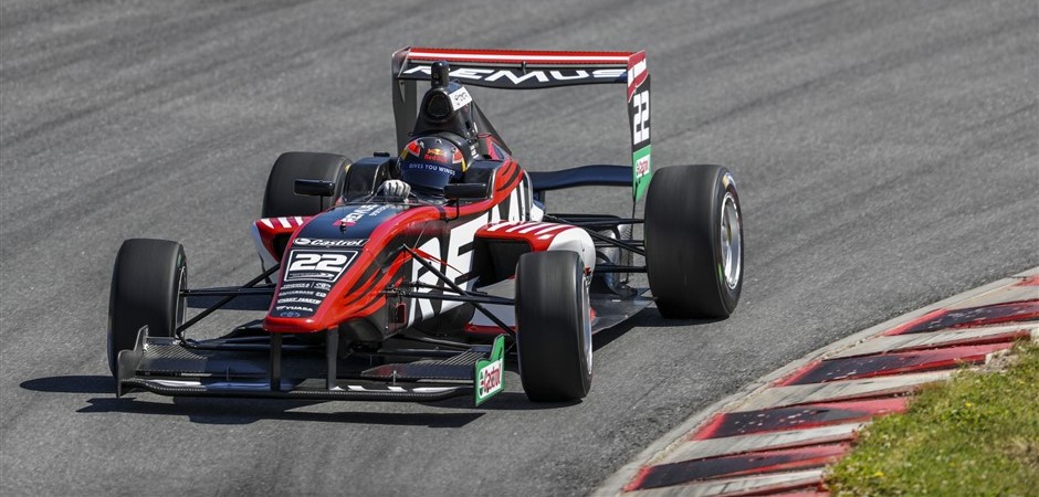 Lucas Auer Sunday pole position (940 x 450)