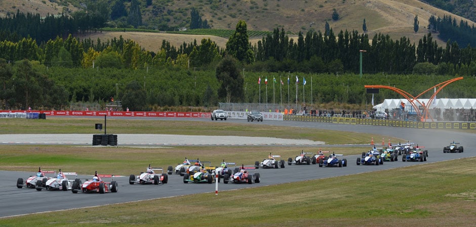 Toyota-Racing-Series-returns-to-Highlands-Motorsport-Park_HERO_940x450