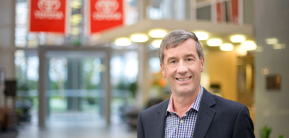 Customer-insights-drive-happy-sales_HERO_940x450