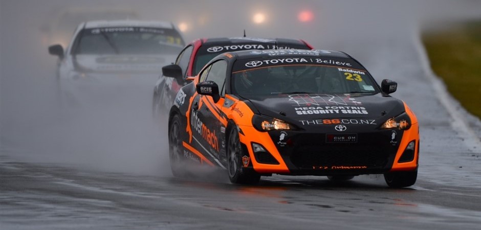 Jordan Baldwin wins Race 1 Teretonga (940 x 450)