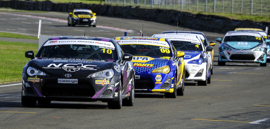 Brock race 2 win Manfeild (940 x 450)