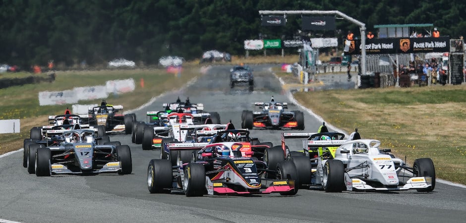 HMD story (940 x 450)