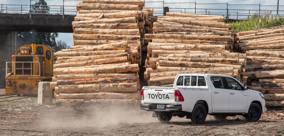 Toyota-Hilux-now-top-selling-2WD-ute_HERO_940x450