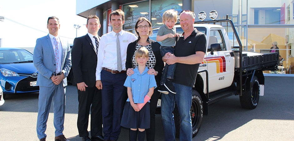 Project-for-Toyota-fans-rebuilds-more-than-an-old-Hilux_HERO_940x450