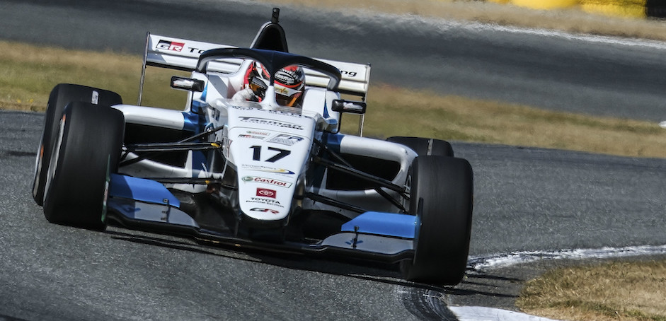 Callum pole Teretonga (940 x 450)