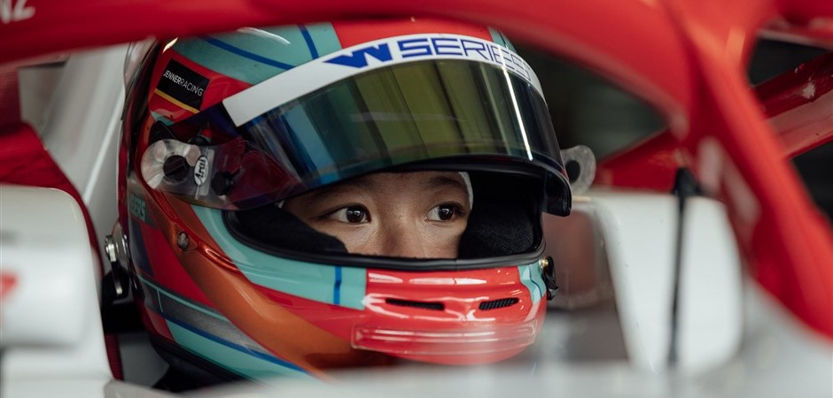 ChloeChambers (940 x 450)