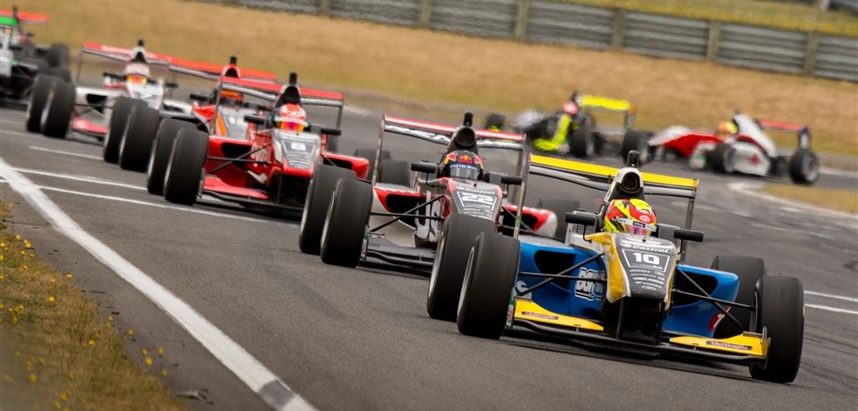 Race 1 Taupo Lawson win (940 x 450)