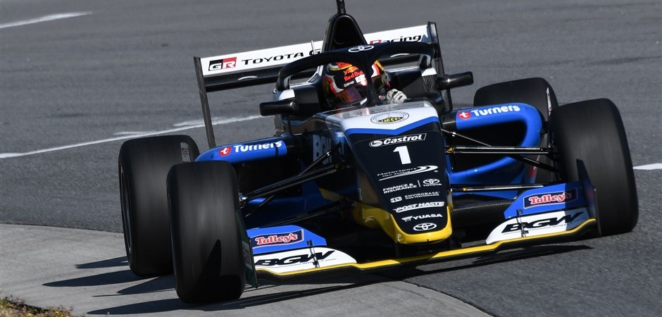 Liam Thursday Highlands (940 x 450)