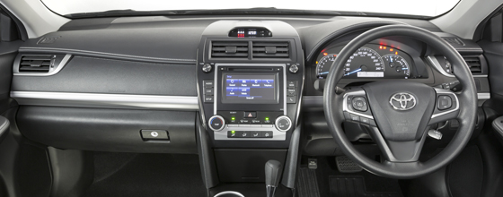 Camry.2015.GL.interior.dash_web560x220