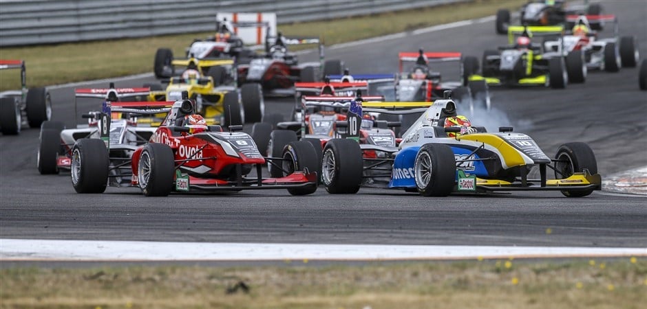 Manfeild preview pic (940 x 450)