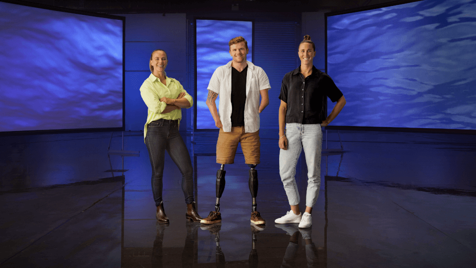 Dame, Lisa, Cameron, Emma-960x540