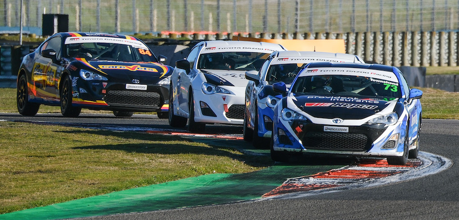 Round 3 trophy (940 xv 450)