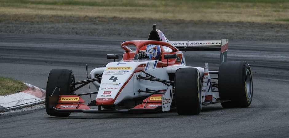 Roman Ruapouna pole (940 x 450)