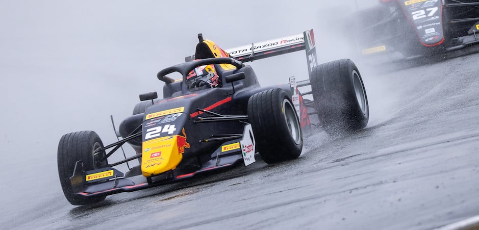 Ernesto Teretonga pole (940 x 450)