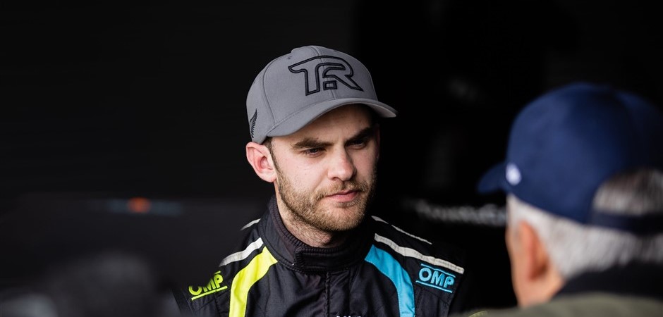 Tom Alexander (940 x 450)