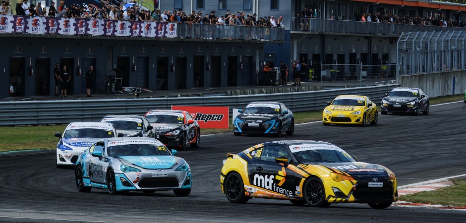 Supercars send-off for 2023-2024 Toyota 86 Championship_940x450