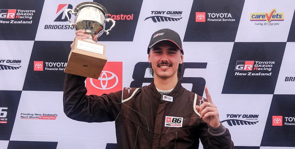 Lee champ (940 x 450)