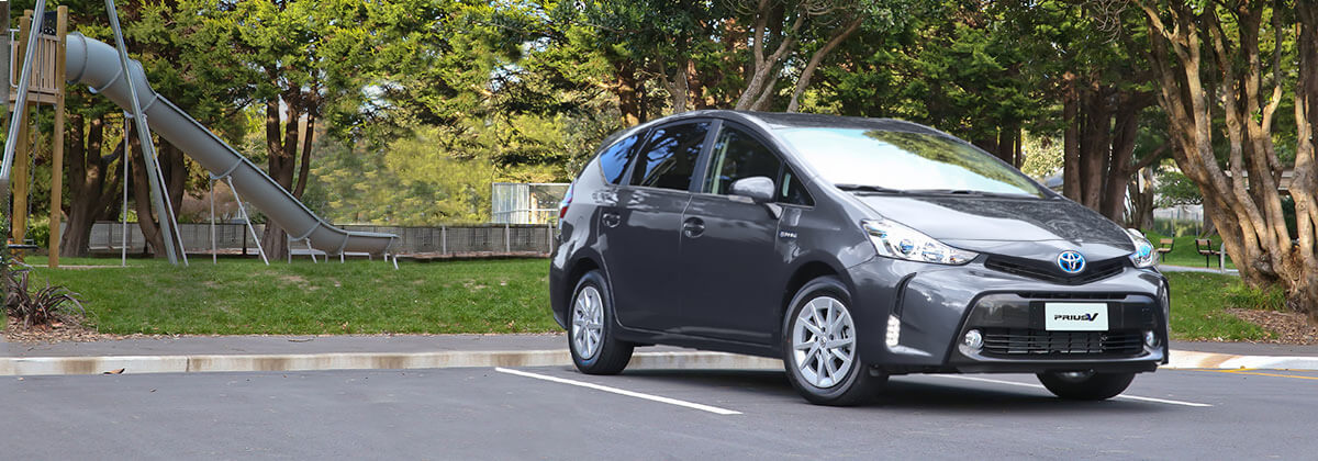 Prius-v-2015_model-hero-image_1200x430_new