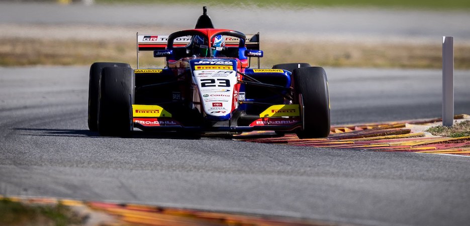 Liam pole (940 x 450)